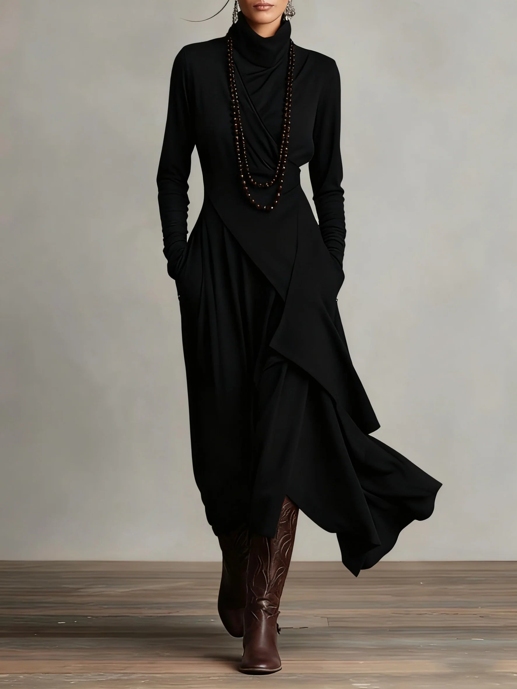 Refined boho maxi dress with a soft V-neck, long sleeves and fluid full-length line.